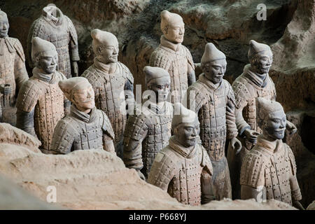 Lintong, Xi'an, Shaanxi/China - 15. Oktober 2014: Chinas berühmte Terracotta Krieger. Die Terrakotta-Armee ist eine Sammlung von Skulpturen, die die Stockfoto