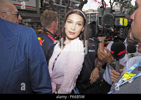 2018 beim Grand Prix von Monaco auf dem Circuit de Monaco, einem Straßenkurs in Monte Carlo, Monaco. Mit: Bella Hadid Wo: Monte Carlo, Monaco, wenn: 27. Mai 2018 Credit: IPA/WENN.com ** Nur für die Veröffentlichung in Großbritannien, den USA, Deutschland, Österreich, Schweiz ** verfügbar Stockfoto