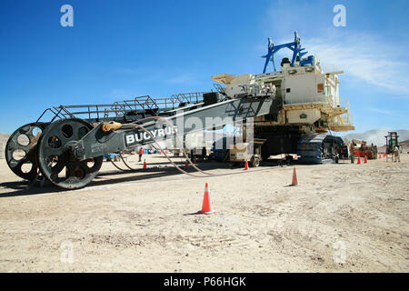 Montage großer elektrischer Schaufel in Escondida, Chile Stockfoto