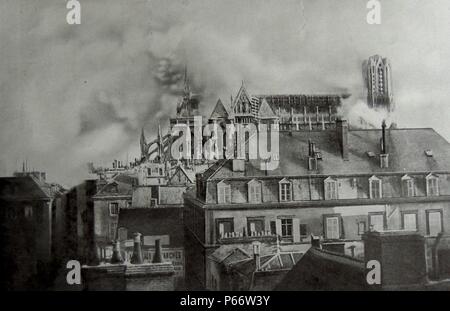 Deutsche shellfire Engagements während der Eröffnung des Ersten Weltkrieges, am 20. September 1914 verbrannt, beschädigte und wichtige Teile der Kathedrale zerstört. Gerüst um den North Tower Feuer gefangen, die Ausbreitung der Flamme an alle Teile von der Tischlerei Überbau. Die Leitung der Dächer geschmolzen und gegossen durch die Wasserspeier aus Stein, die Zerstörung im Palast des Bischofs. Bilder der Kathedrale in Ruinen wurden während des Krieges als Propaganda Bilder durch die Franzosen gegen die Deutschen und ihre absichtliche Zerstörung von Gebäude reich an nationalen und kulturellen Erbes verwendet Stockfoto