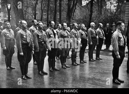 Adolf Hitler 1889-1945. Deutscher Politiker und Führer der NSDAP, mit braunen Hemden in München Stockfoto