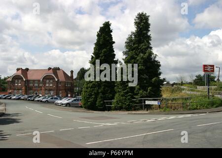 Straße Zugang zu Shenstone Station, Staffordshire. 2007 Stockfoto