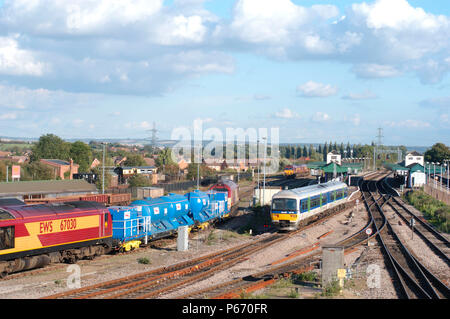 Der Great Western Railway, September 2004. Blick von Didcot Parkway Station Steg am westlichen Ende, Oxford - Paddington service Off t kommenden Stockfoto