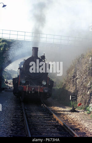 Eine jugoslawische Staatsbahn 28 Klasse 0-10-0 bei Stanjel auf der Linie zwischen Nova Gorica und Sezana im August 1972. Diese ehemalige österreichische 0-10-0 s waren desi Stockfoto