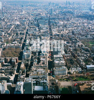 Die Oxford Street nach Osten, in Richtung auf die Stadt, London, UK Stockfoto