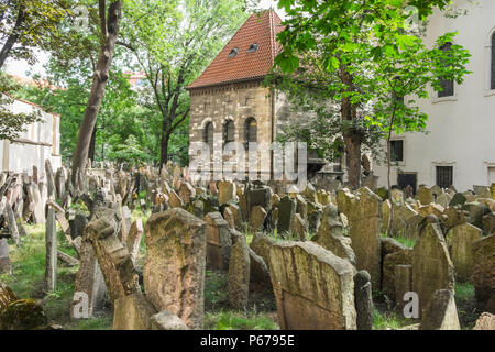 Alte jüdische Friedhof in Josefov, Prag Stockfoto