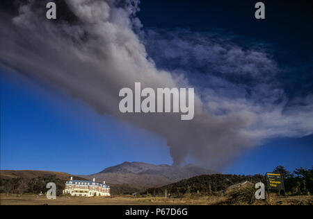 Mount Ruapehu spuckende vulkanische Asche ca. 1996, Neuseeland Stockfoto