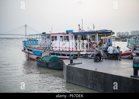 Vidyasagar Setu auch bekannt als die Zweite Hooghly Brücke - Kolkata, Indien. Stockfoto