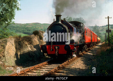 Lakeside und Haverthwaite Eisenbahn. 0-6-0 ST Nr. 014 Prinzessin kommt den Farbverlauf von Backbarrow in Richtung Newby Bridge mit 15:35. 17.07.1978. Stockfoto