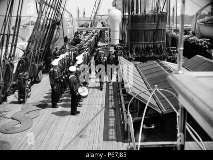 Sonntagmorgen-Kontrolle;   Russische Marine 1893 Stockfoto