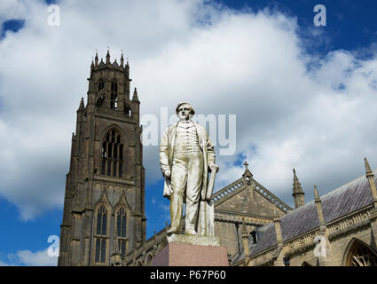 St Botoph's Church (stumpf), und die Statue von Herbert Ingram, MP, in Boston, Lincolnshire, England, Großbritannien Stockfoto