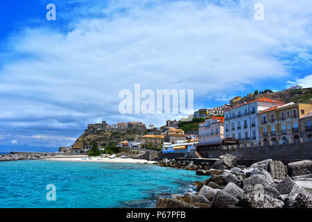 Die Stadt Pizzo Calabro in der Provinz Vibo Valentia, Kalabrien, Italien. Stockfoto