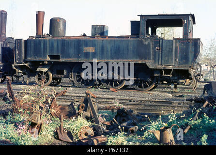 Pirgos Lokomotive dump am Sonntag, den 8. April 1973 mit griechischen Peloponnes Z Klasse Meterspur 2-6-0 T-Nr. 7509 durch die Societe Alsacienne Graffenstaden Fran gebaut Stockfoto