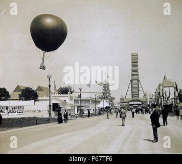 Foto des ursprünglichen Riesenrad, Aloft Ballon und andere Attraktion bei Columbian Exposition der Welt, Chicago. Vom 1893 Stockfoto