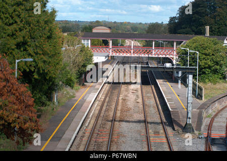 Die Great Western Railway 2004. Blick von der Straßenbrücke auf der Suche nach Richmond Station. September. Stockfoto