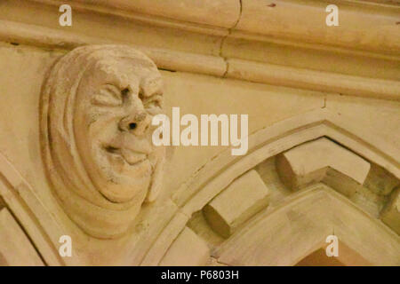 Mittelalterliche groteques, dass die Runde Mauern der Kirche in der Temple Church in 1185 geweiht, City of London, England. Stockfoto