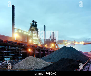 Voest Alpine Stahl Werk. Die voestalpine AG ist ein internationales Stahlunternehmen in Linz, Österreich. Das Unternehmen ist aktiv in Stahl-, Automobil-, railw Stockfoto