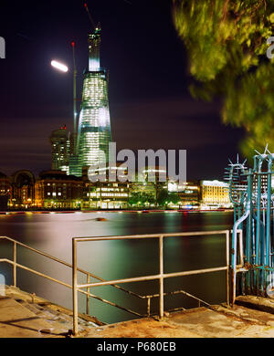 Der Shard London; Night Shot des höchsten Gebäudes in Europa im Aufbau. Stockfoto