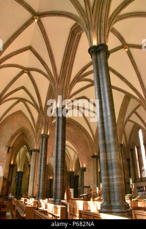 Kirchenschiff im Chor der Kirche geweihten Tempel in 1185, City of London, England. Stockfoto