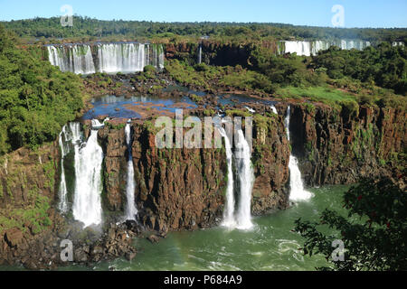 Iguazu Fälle von der brasilianischen Seite, Foz do Iguacu, Brasilien Stockfoto