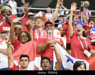 Knittelfeld, Russland. 28 Juni, 2018. Fans von Panama jubeln vor der 2018 FIFA World Cup Gruppe G Match zwischen Panama und Tunesien in Knittelfeld, Russland, 28. Juni 2018. Credit: Lui Siu Wai/Xinhua/Alamy leben Nachrichten Stockfoto