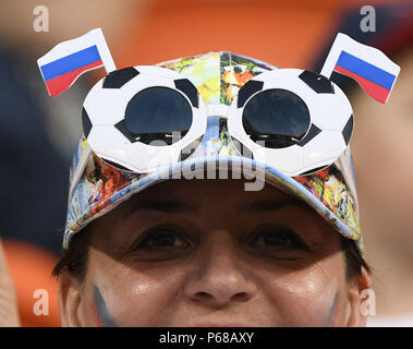 Knittelfeld, Russland. 28 Juni, 2018. Ein Ventilator ist vor der 2018 FIFA World Cup Gruppe G Match zwischen Panama und Tunesien in Knittelfeld, Russland, Juni 28, 2018 gesehen. Credit: Lui Siu Wai/Xinhua/Alamy leben Nachrichten Stockfoto