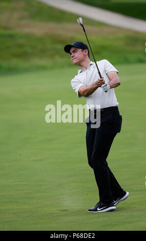 Potomac, MD, USA. 28 Juni, 2018. Kristoffer Ventura am 14. Fairway in der ersten Runde der Quicken Loans Nationalen an TPC Potomac in Potomac, MD. Justin Cooper/CSM/Alamy Live News Credit: Cal Sport Media/Alamy leben Nachrichten Stockfoto