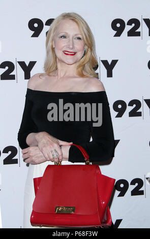 New York, USA. 28 Jun, 2018. Patricia Clarkson an HBO präsentiert Screening von scharfen Gegenständen und Gespräch an der 92nd Street Y in New York. Juni 28, 2018 Credit: RW/MediaPunch Credit: MediaPunch Inc/Alamy leben Nachrichten Stockfoto