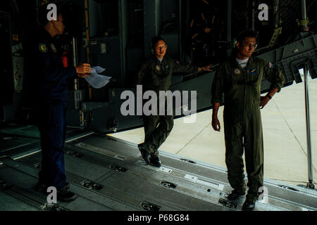 BUTTERWORTH, MALAYSIA - 29. Juni: Eine königliche Malaysia Air Force (RMAF) werden innerhalb des A400M-Bus gesehen in Conjuntion das 60-jährige Jubiläum der Zusammenarbeit zwischen Royal Malaysia Air Force (RMAF) und die raaf in Butterworth Air Base, Malaysia am 29. Juni 2018. Royal Australian Air Force Butterworth, offiziell den Betrieb auf Juni 1958 während der japanischen Invasion nach dem Ende des Zweiten Weltkrieges, heute mehr als 167 Air Force zwischen RAAF und RMAF ein Teil in dieser Feierlichkeiten. Foto von Samsul sagte/NipponNews (Malaysia). Stockfoto