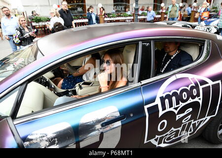 Wien, Österreich. Juni 29, 2018. Die Modball Rallye ist ein internationaler Führerschein Tour mit einem anderen jedes Jahr Route. Gegründet im Jahr 2007 sieht ein Eintrag von rund 180 Autos pro Veranstaltung, die meist Supercars geändert. Die Veranstaltung sollte Ende am Freitag in Wien. Quelle: Franz Perc/Alamy leben Nachrichten Stockfoto