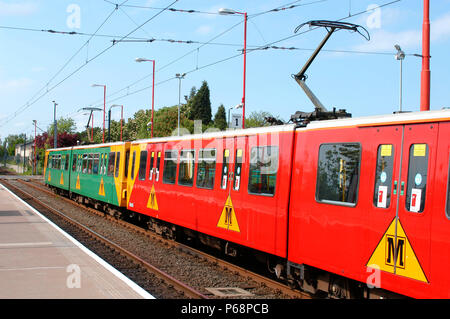 Der Tyne and Wear Metro Straßenbahn System auf Newcastle zentriert und verwendet viel von der alten NER Vorstadt elektrischen Netzwerk, das war in den späten bestromt Stockfoto