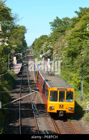 Der Tyne and Wear Metro Straßenbahn System auf Newcastle zentriert und verwendet viel von der alten NER Vorstadt elektrischen Netzwerk, das war in den späten bestromt Stockfoto