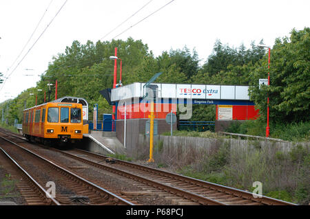 Der Tyne and Wear Metro Straßenbahn System auf Newcastle zentriert und verwendet viel von der alten NER Vorstadt elektrischen Netzwerk, das war in den späten bestromt Stockfoto