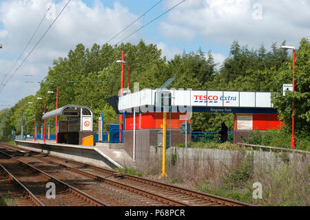 Der Tyne and Wear Metro Straßenbahn System auf Newcastle zentriert und verwendet viel von der alten NER Vorstadt elektrischen Netzwerk, das war in den späten bestromt Stockfoto
