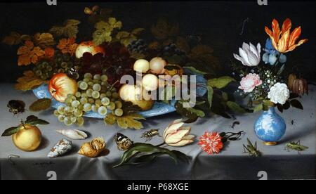 Stillleben mit Früchten und Blumen. Gemalt von Balthasar van der Ast (1593-1657). Vom 17. Jahrhundert Stockfoto