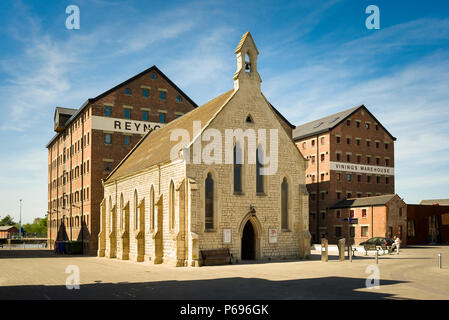 Anglikanische Kapelle im Herzen des historischen Docks in Gloucester England Großbritannien Stockfoto