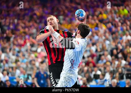 HC Vardar Skopje v Montpellier HB, Champions League Handball Halbfinale in Köln, Deutschland Mit: dainis Kristopans Wo: Deutschland Wann: 26. Mai 2018 Credit: Newspix.pl WENN.com ** Nur für die Veröffentlichung in Großbritannien, den USA, Deutschland, Österreich, Schweiz ** verfügbar Stockfoto