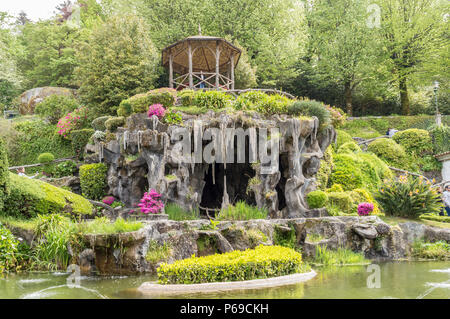 Braga, Portugal - 27. April 2018: schöner Garten bei "Bom Jesus do Monte' Heiligtum Stockfoto