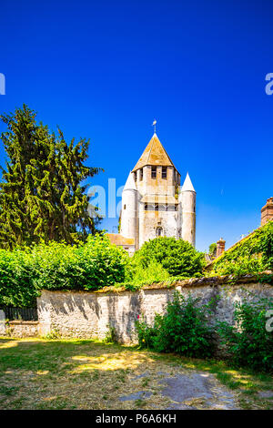 Caesar Turm, auch als La Tour Cesar bekannt, ist eine Burg aus dem 12. Jahrhundert in Provins, Frankreich Stockfoto