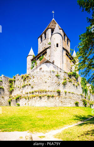 Caesar Turm, auch als La Tour Cesar bekannt, ist eine Burg aus dem 12. Jahrhundert in Provins, Frankreich Stockfoto