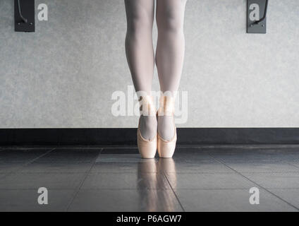 Ballet Dancer En Pointe in ihren Tanz Schuhe Stockfoto