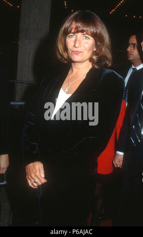 CENTURY CITY, CA - 11. Dezember: Schauspielerin Penny Marshall besucht "der Prinz der Gezeiten' Premiere am Dezember 11, 1991 Cineplex Odeon Century Plaza Kinos in Century City, Kalifornien. Foto von Barry King/Alamy Stock Foto Stockfoto