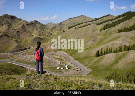 Kasachische Jurten in der Nähe von Sayram See, Xinjiang, China Stockfoto