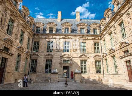 Frankreich, Paris, 4. Bezirk, Marais, Innenhof des Hotel de Sully Stockfoto