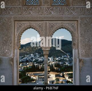 Spanien. Granada. Der Palast des Generalife. 12.-14. Jahrhundert. Muslimische Oratorium der Wesire. Im Hintergrund, das Albaicin und Sacromonte. Stockfoto