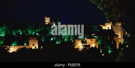 Spanien. Granada. Alhambra. Nacht-Blick von Generalife Gärten. Stockfoto