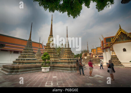 Der Innenhof des Wat Pho Tempel in Bnagkok, Thailand Stockfoto