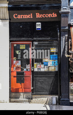 Carmel Schallplatten, vinyl Record Shop Shop in London Road, Westcliff on Sea, Essex, Großbritannien. Geschlossen. Alt. Stockfoto