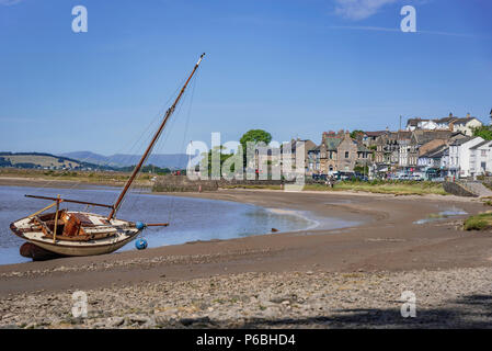 Arnside und den Fluss Kent. Lancashire North West England. Morecambe Prawner Boot. Die Severn. Durch Arnside Segelclub besaß. Stockfoto