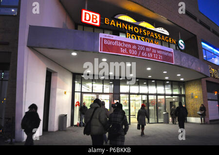 Die Potsdam Hauptbahnhof, Hauptbahnhof in Potsdam, Brandenburg, Deutschland Stockfoto